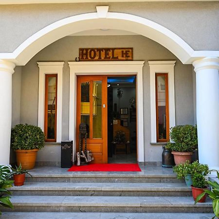Hotel Epoka Shkodër Dış mekan fotoğraf