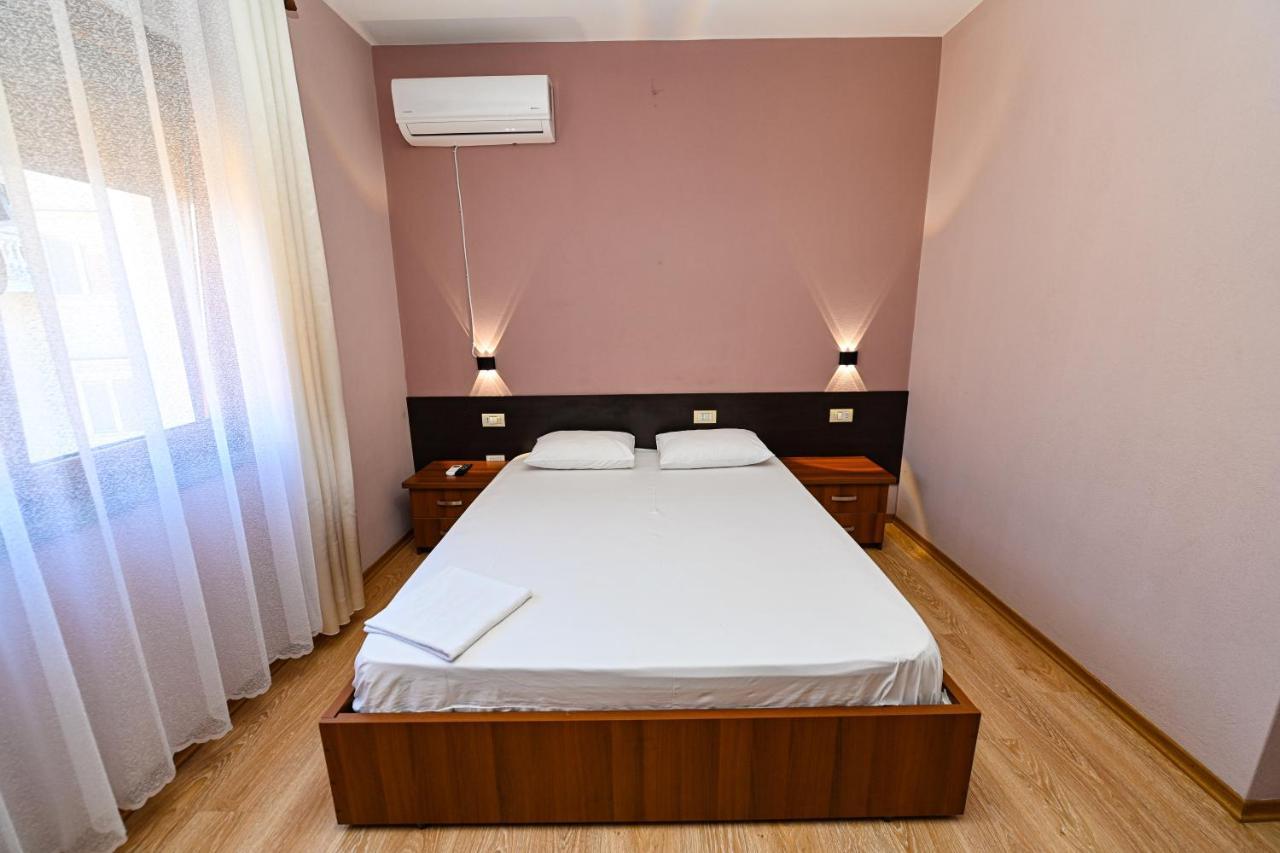 Hotel Epoka Shkodër Dış mekan fotoğraf
