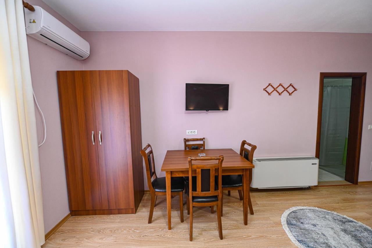 Hotel Epoka Shkodër Dış mekan fotoğraf