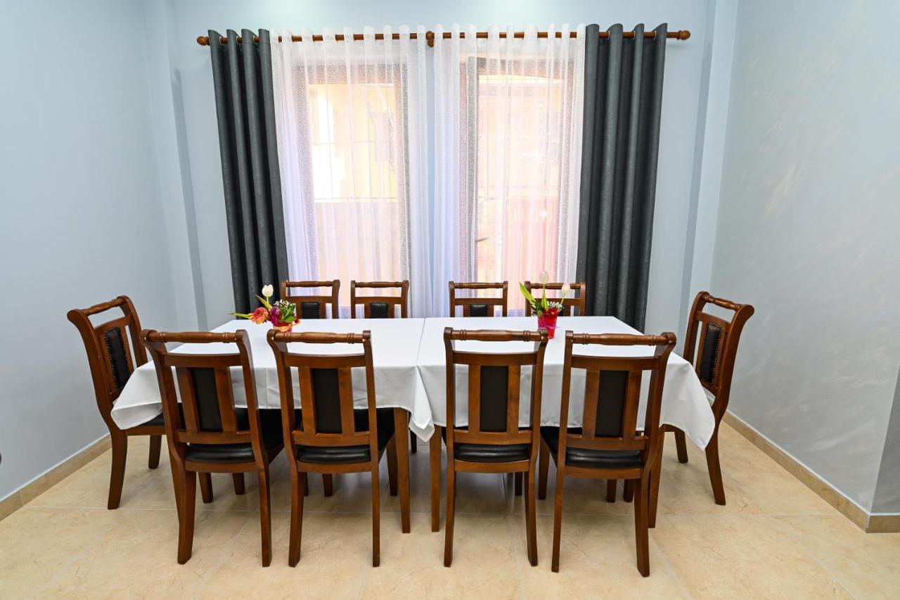 Hotel Epoka Shkodër Dış mekan fotoğraf